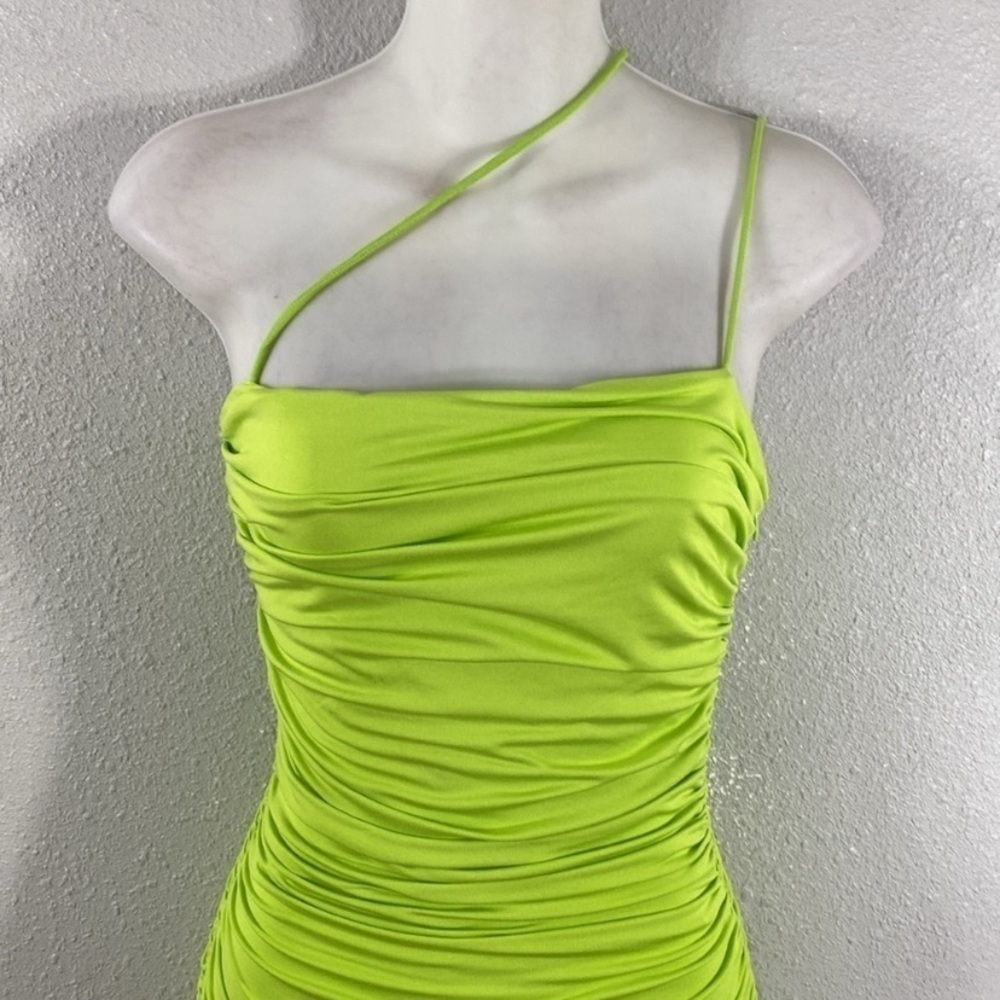 NWT Superdown Sierra Ruched Mini Dress in Neon Green XS ZZ8 - Picture 3 of 11